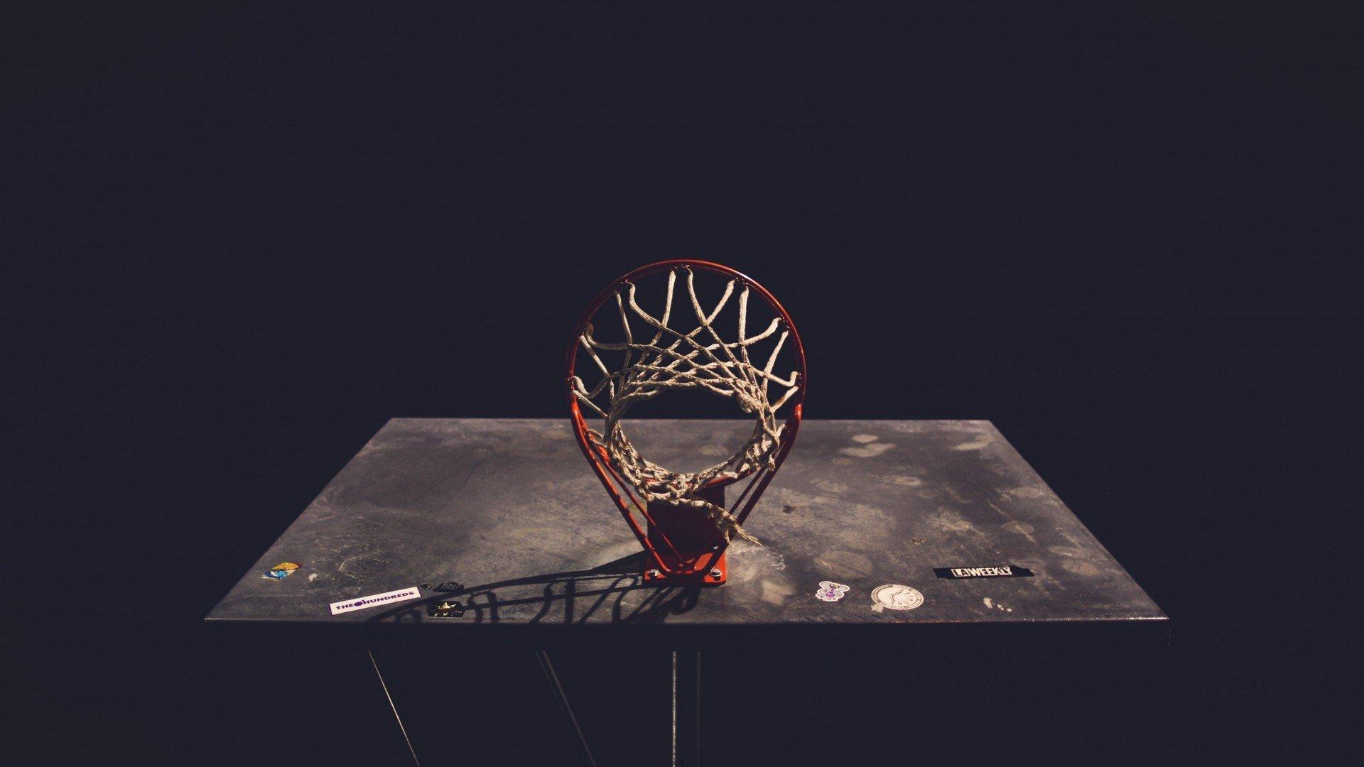 杜兰特光脚封盖，NBA史上最无畏的防守瞬间，如何定义传奇与坚韧