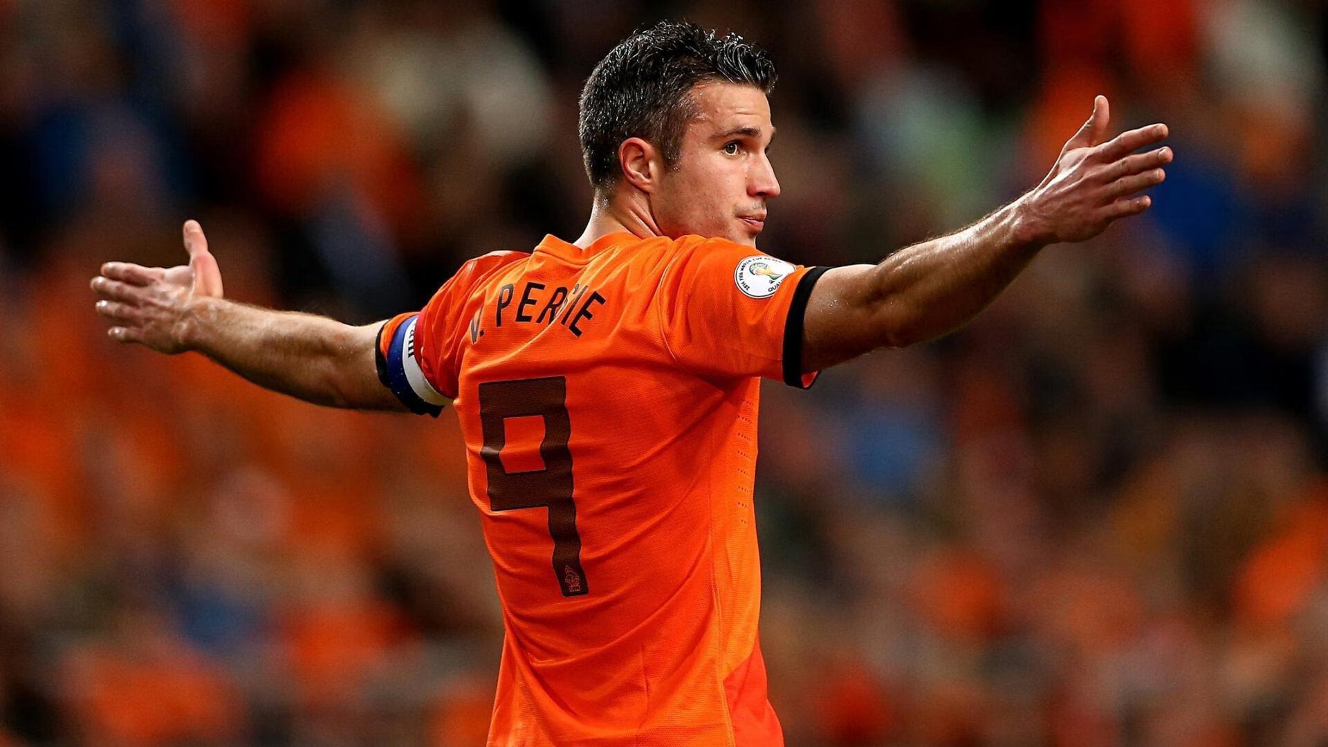 欧冠1-4惨败！利物浦全线溃堤，三线崩盘近12战9负，防线崩溃暴露体系危机